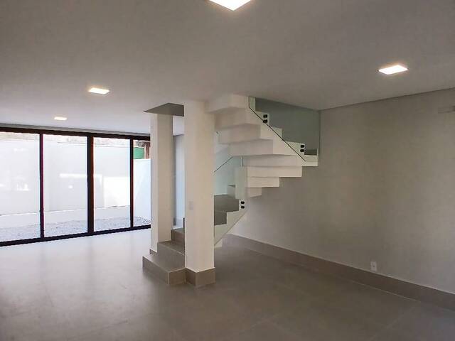 Casa para Venda em São Sebastião - 5