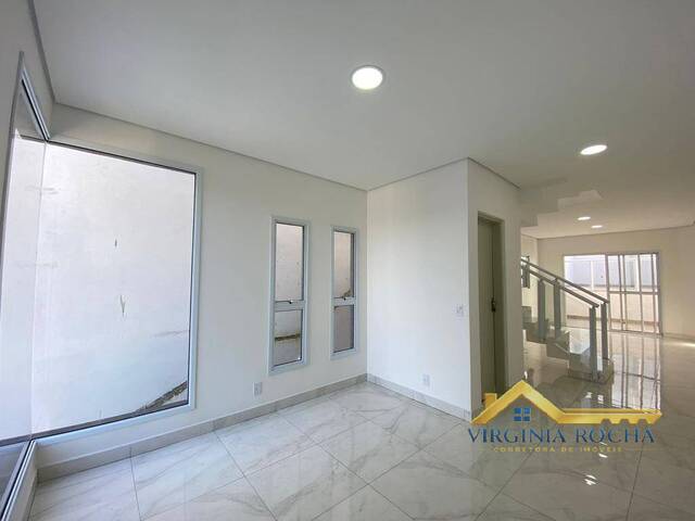 #CAVR45 - Casa para Venda em Santana de Parnaíba - SP